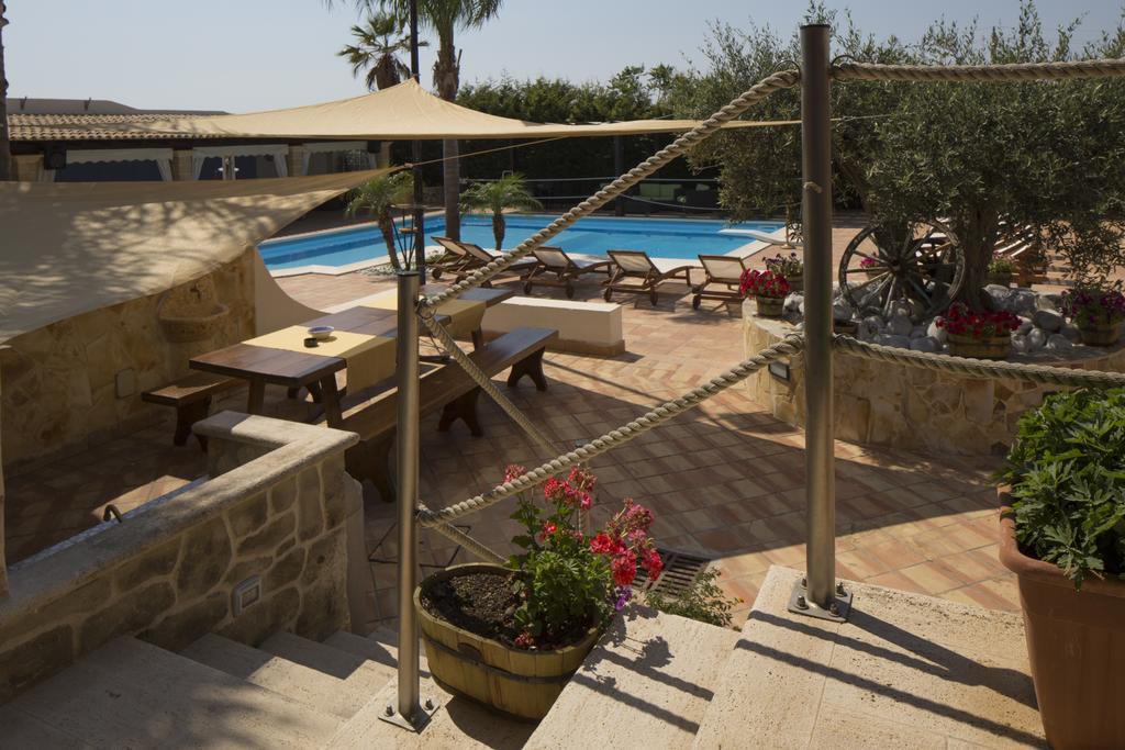 Villa Carlo Resort Marsala Eksteriør billede